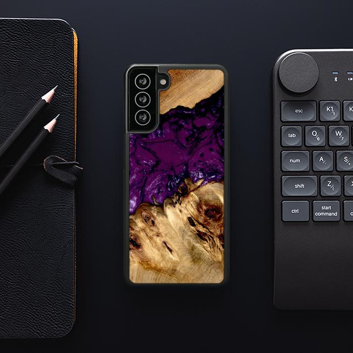 Samsung Galaxy S21 FE Handyhülle aus Harz und Holz - Synergy#D113