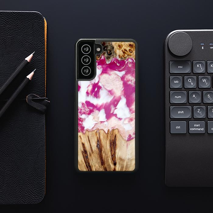 Samsung Galaxy S21 FE Handyhülle aus Harz und Holz - Synergy#D124