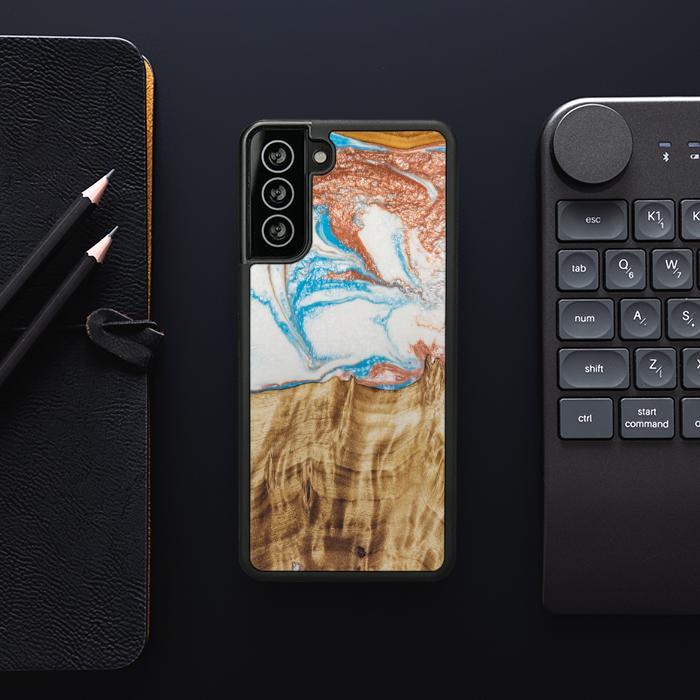 Samsung Galaxy S21 Plus Handyhülle aus Harz und Holz - SYNERGY#47
