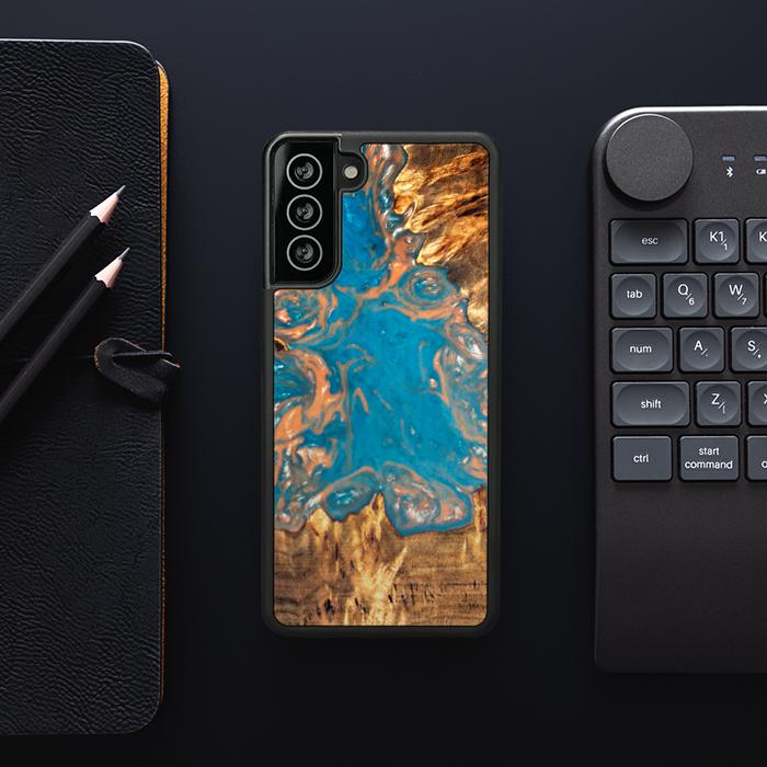 Samsung Galaxy S21 Plus Handyhülle aus Harz und Holz - SYNERGY#B22