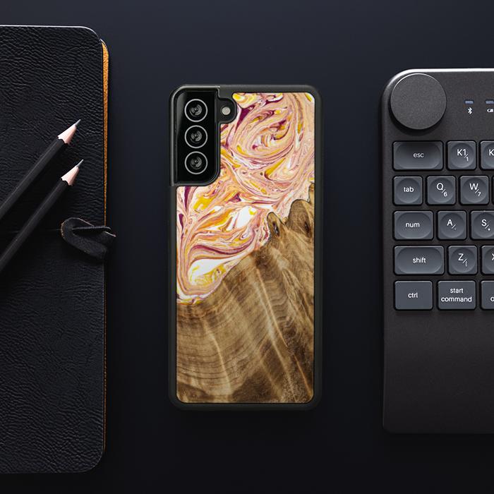 Samsung Galaxy S21 Plus Handyhülle aus Harz und Holz - SYNERGY#C48