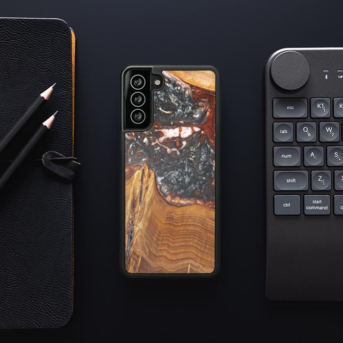 Samsung Galaxy S21 Handyhülle aus Harz und Holz - SYNERGY#B37
