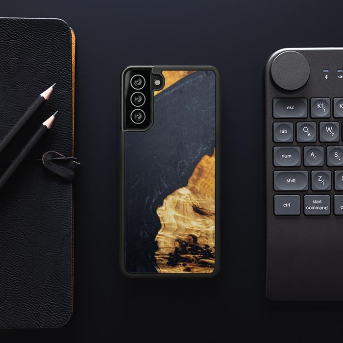 Samsung Galaxy S21 Handyhülle aus Harz und Holz - Synergy#B18