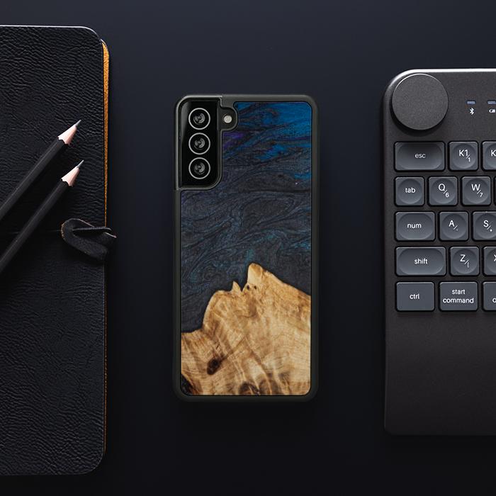 Samsung Galaxy S21 Handyhülle aus Harz und Holz - Synergy#C5