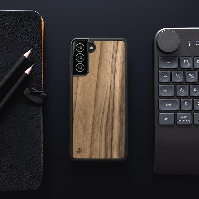 Samsung Galaxy S21 Handyhülle aus Holz - Nussbaum