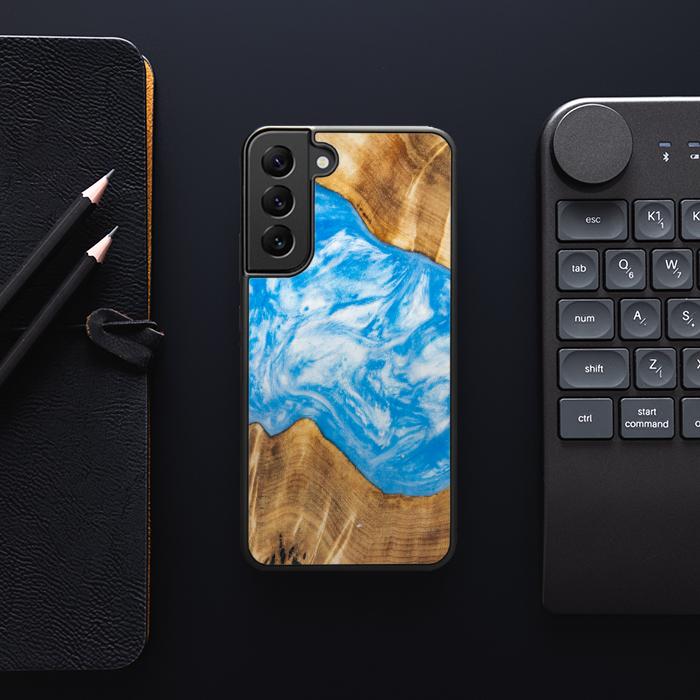 Samsung Galaxy S22 Plus Handyhülle aus Harz und Holz - SYNERGY#A28