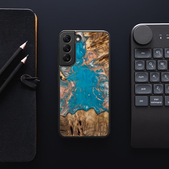 Samsung Galaxy S22 Plus Handyhülle aus Harz und Holz - SYNERGY#A97