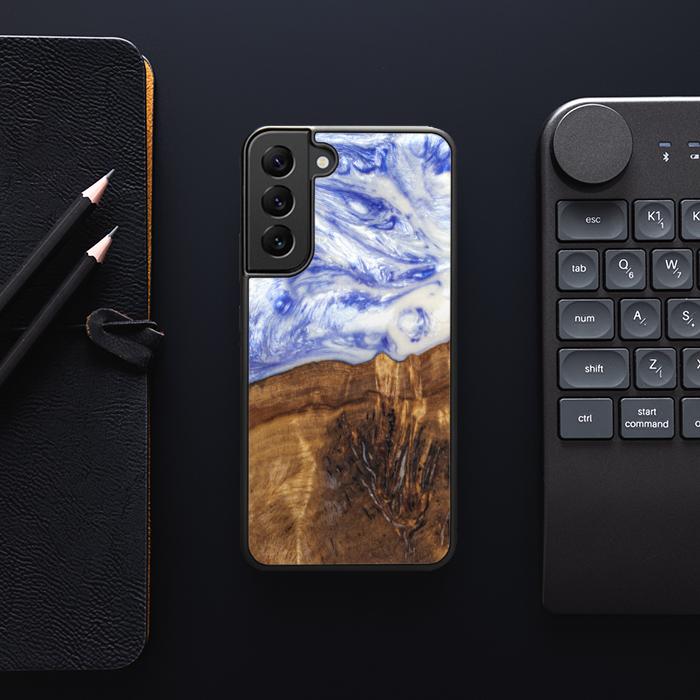 Samsung Galaxy S22 Plus Handyhülle aus Harz und Holz - SYNERGY#B04