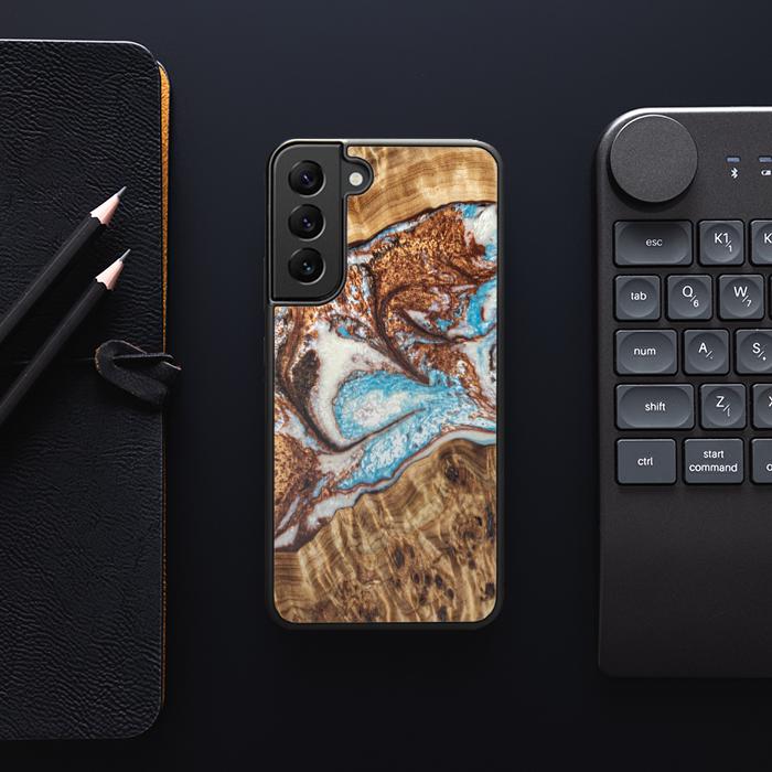 Samsung Galaxy S22 Plus Handyhülle aus Harz und Holz - Synergy#B11