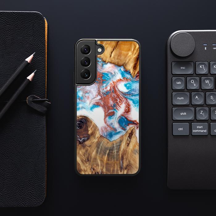 Samsung Galaxy S22 Plus Handyhülle aus Harz und Holz - Synergy#D125
