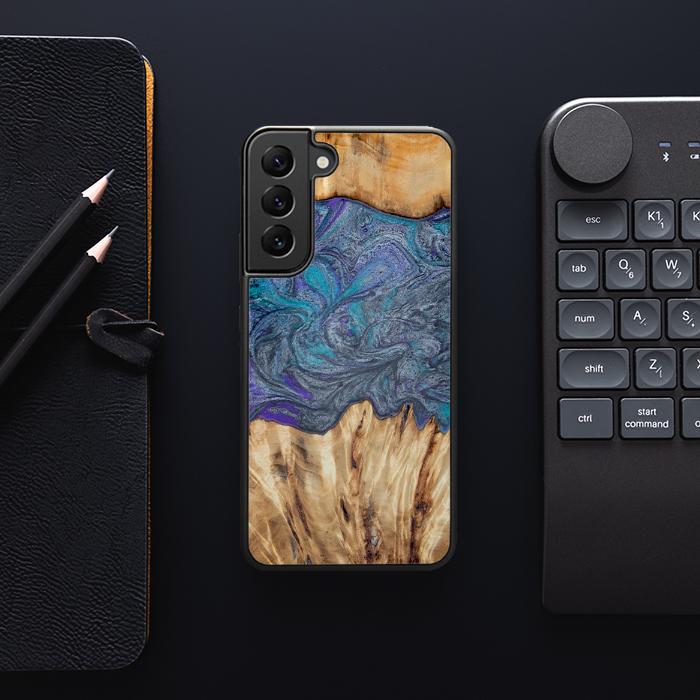 Samsung Galaxy S22 Plus Handyhülle aus Harz und Holz - Synergy#D132