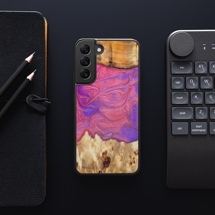 Samsung Galaxy S22 Plus Handyhülle aus Harz und Holz - Synergy#D136
