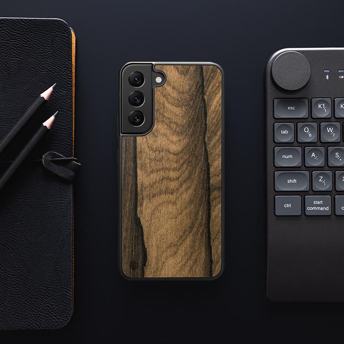 Samsung Galaxy S22 Plus Handyhülle aus Holz - Ziricote