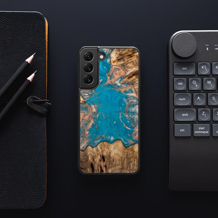 Samsung Galaxy S22 Handyhülle aus Harz und Holz - SYNERGY#A97