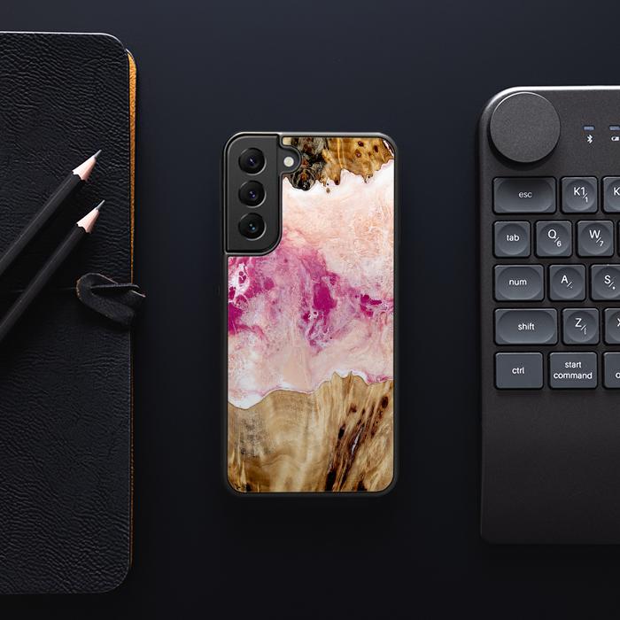 Samsung Galaxy S22 Handyhülle aus Harz und Holz - Synergy#D119