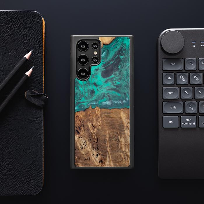Samsung Galaxy S22 Ultra Handyhülle aus Harz und Holz - Synergy#D108