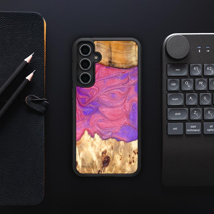 Samsung Galaxy S23 FE Handyhülle aus Harz und Holz - Synergy#D136