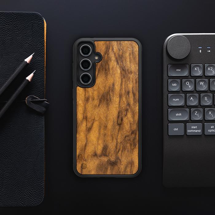 Samsung Galaxy S23 FE Handyhülle aus Holz - Imbuia