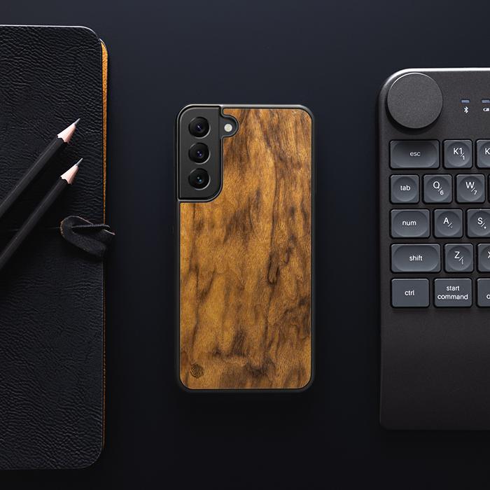 Samsung Galaxy S23 Handyhülle aus Holz - Imbuia