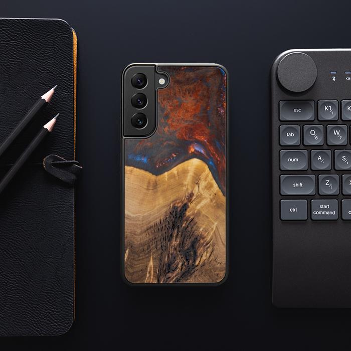 Samsung Galaxy S23 Plus Handyhülle aus Harz und Holz - SYNERGY#A21
