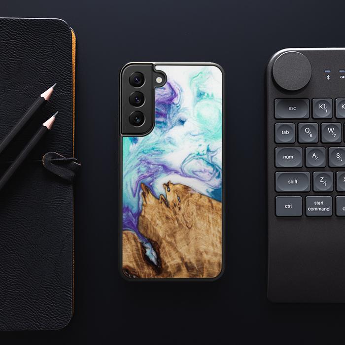 Samsung Galaxy S23 Plus Handyhülle aus Harz und Holz - SYNERGY#C17