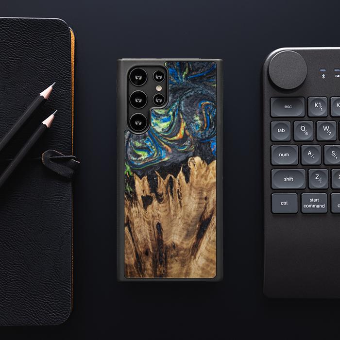 Samsung Galaxy S23 Ultra Handyhülle aus Harz und Holz - SYNERGY#C21