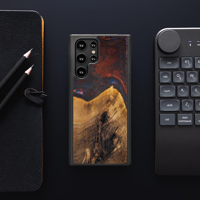 Samsung Galaxy S23 Ultra Handyhülle aus Harz und Holz - Synergy#A22