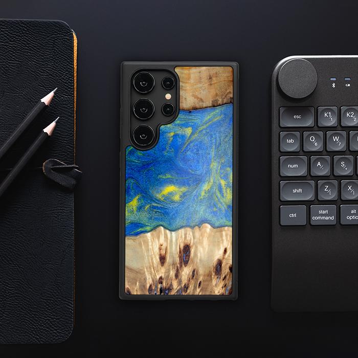 Samsung Galaxy S24 Ultra Handyhülle aus Harz und Holz - Synergy#D128