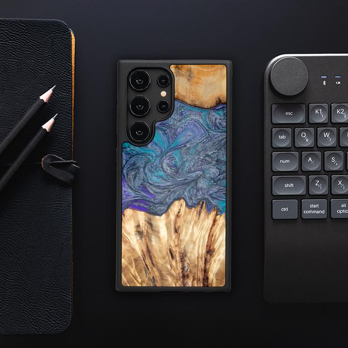 Samsung Galaxy S24 Ultra Handyhülle aus Harz und Holz - Synergy#D132