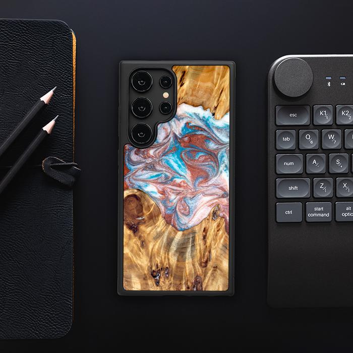 Samsung Galaxy S24 Ultra Handyhülle aus Harz und Holz - Synergy#D138