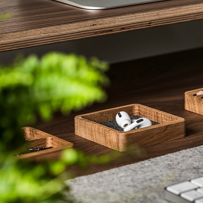 Quadratischer Organizer mit einer Kammer aus Eiche