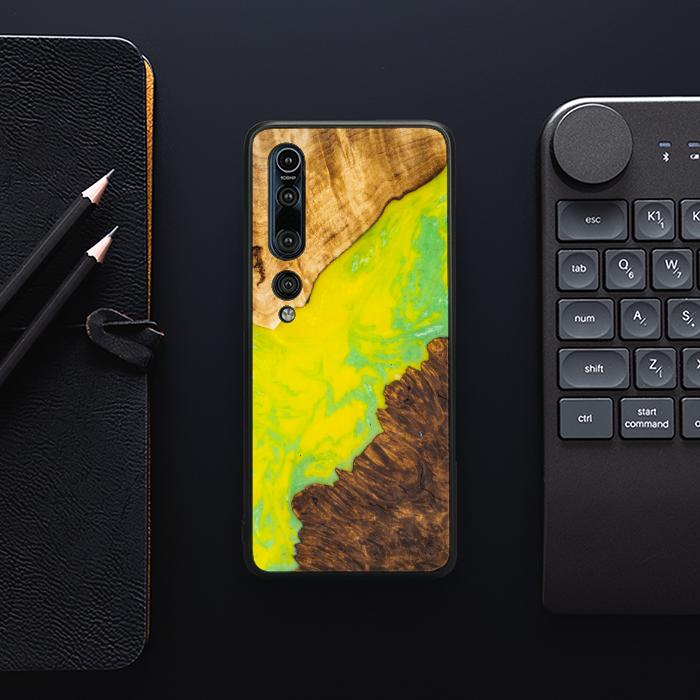 Xiaomi Mi 10 Pro Handyhülle aus Harz und Holz - SYNERGY#A12