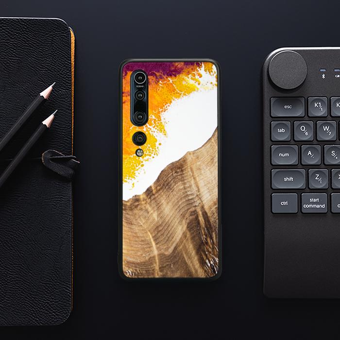 Xiaomi Mi 10 Pro Handyhülle aus Harz und Holz - Synergy#C28