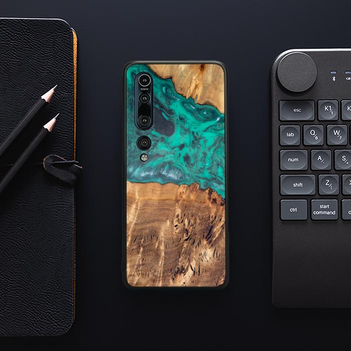 Xiaomi Mi 10 Pro Handyhülle aus Harz und Holz - Synergy#D111