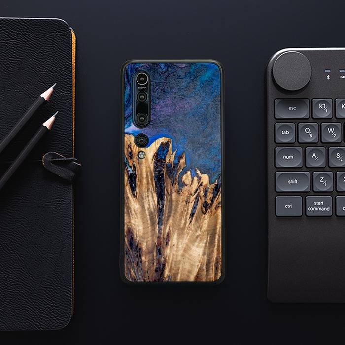 Xiaomi Mi 10 Pro Handyhülle aus Harz und Holz - Synergy#D120