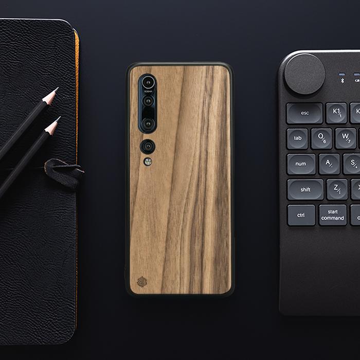 Xiaomi Mi 10 Pro Handyhülle aus Holz - Nussbaum