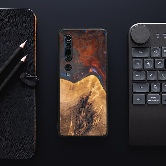 Xiaomi Mi 10 Handyhülle aus Harz und Holz - SYNERGY#A21