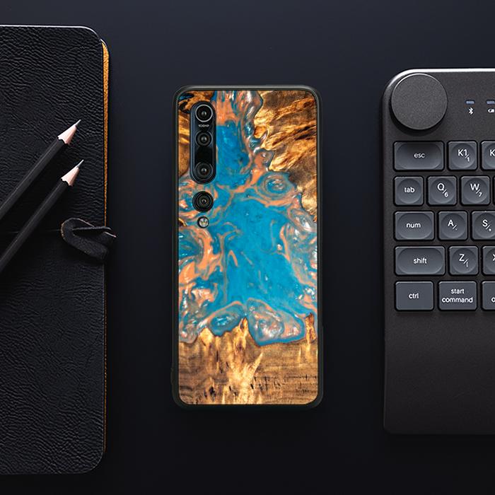 Xiaomi Mi 10 Handyhülle aus Harz und Holz - SYNERGY#B22