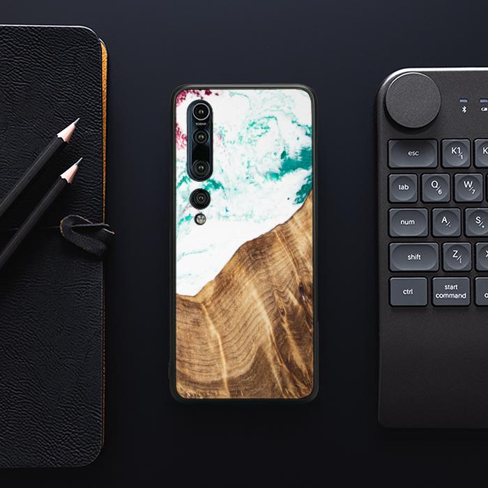 Xiaomi Mi 10 Handyhülle aus Harz und Holz - SYNERGY#C14