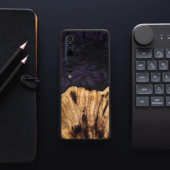 Xiaomi Mi 10 Handyhülle aus Harz und Holz - SYNERGY#C31