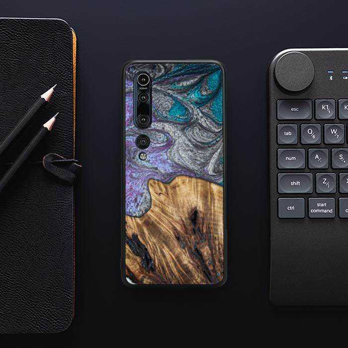 Xiaomi Mi 10 Handyhülle aus Harz und Holz - SYNERGY#C47