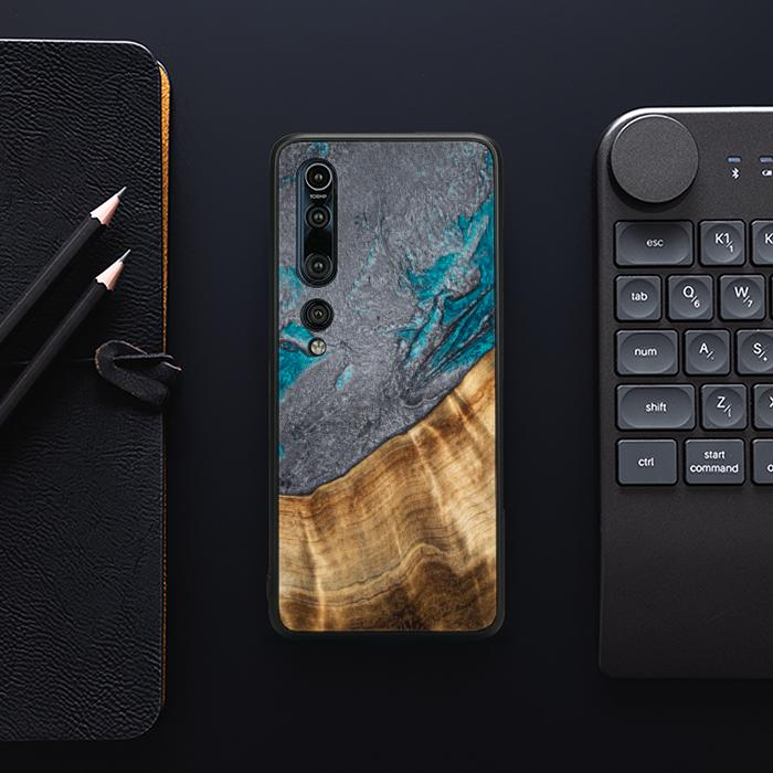 Xiaomi Mi 10 Handyhülle aus Harz und Holz - Synergy#C45