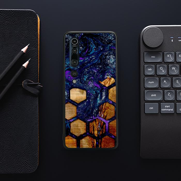 Xiaomi Mi 10 Handyhülle aus Harz und Holz - Synergy#D105