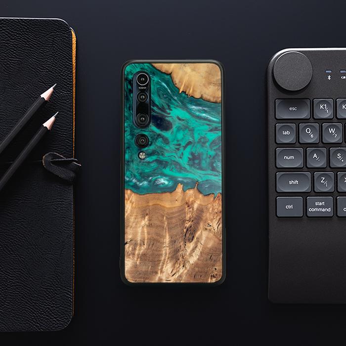 Xiaomi Mi 10 Handyhülle aus Harz und Holz - Synergy#D112