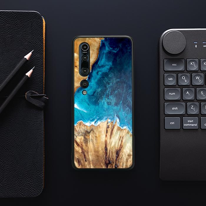 Xiaomi Mi 10 Handyhülle aus Harz und Holz - Synergy#D126
