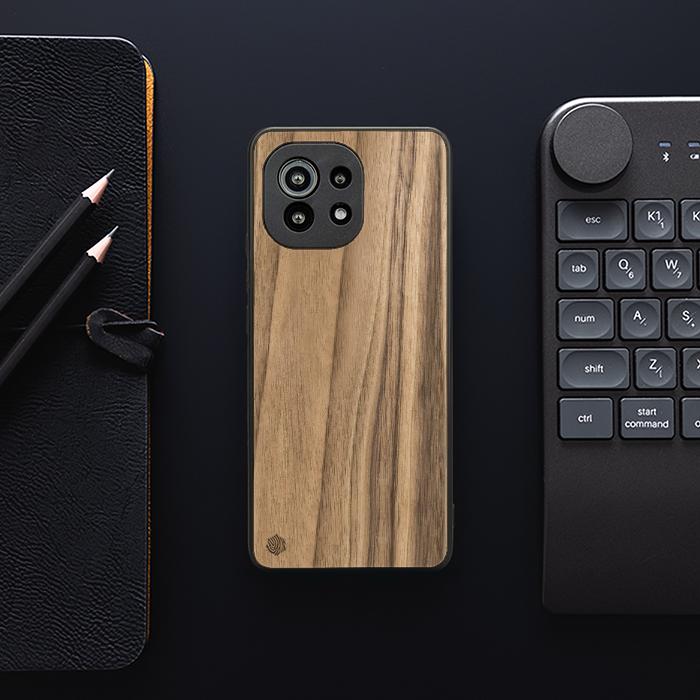 Xiaomi Mi 11 lite / 5G / 5G NE Handyhülle aus Holz - Nussbaum