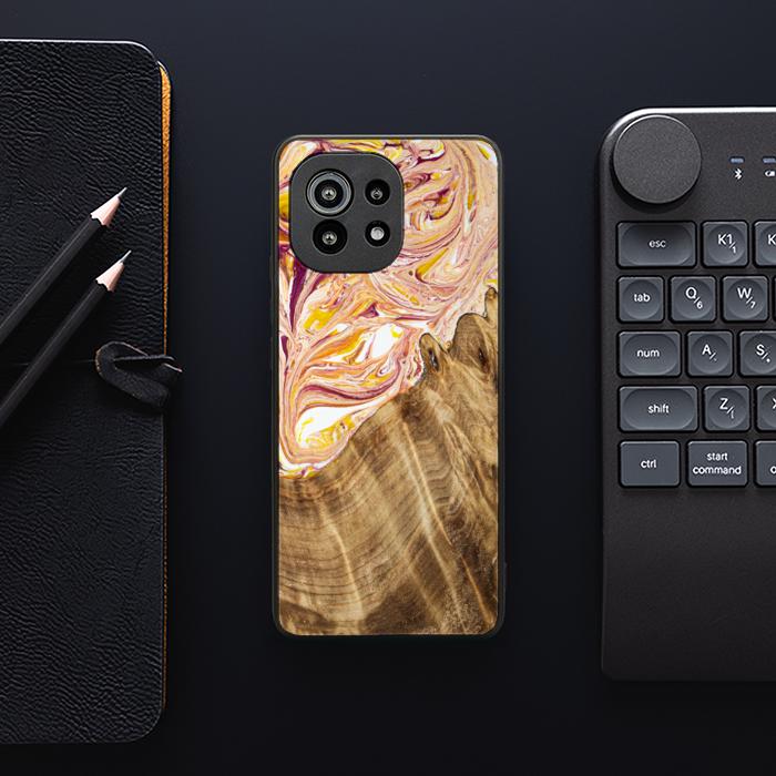 Xiaomi Mi 11 Handyhülle aus Harz und Holz - SYNERGY#C48