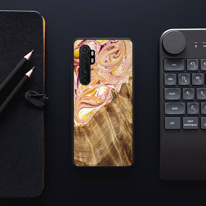 Xiaomi Mi NOTE 10 lite Handyhülle aus Harz und Holz - SYNERGY#C48