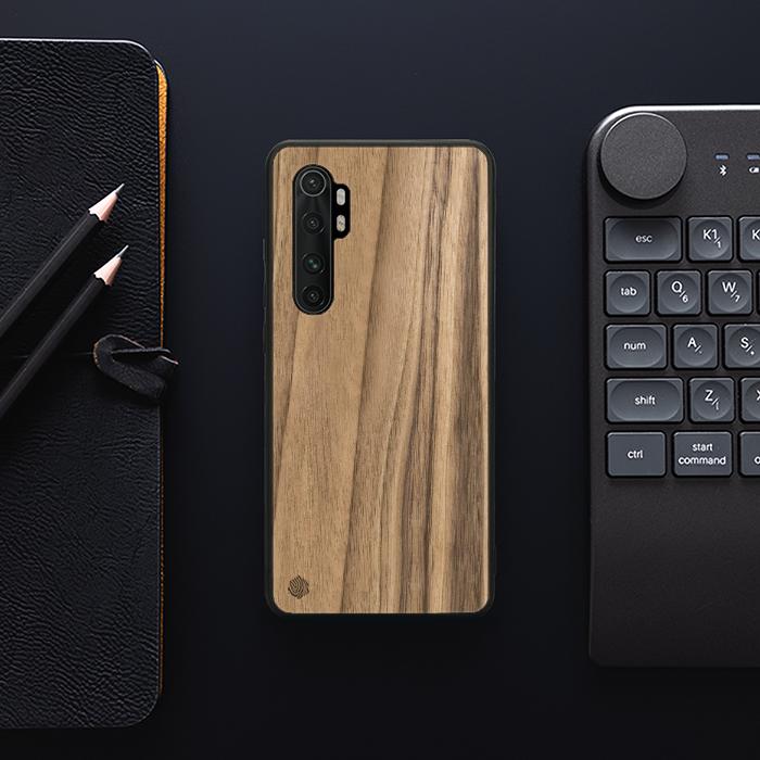 Xiaomi Mi NOTE 10 lite Handyhülle aus Holz - Nussbaum