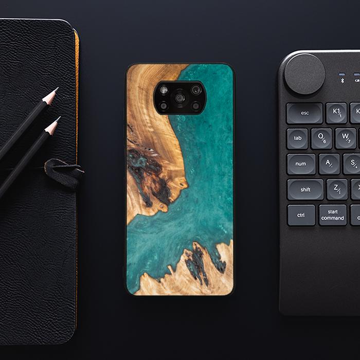 Xiaomi POCO X3 / X3 Pro Handyhülle aus Harz und Holz - Synergy#A41